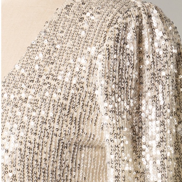 Gorgeous sequins dress - Picture 2 of 5